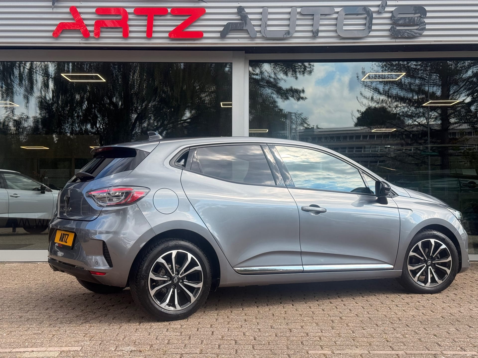 Renault Clio 1.0 TCe 90 GPF techno | Led | Carplay | Winter pack afbeelding 4