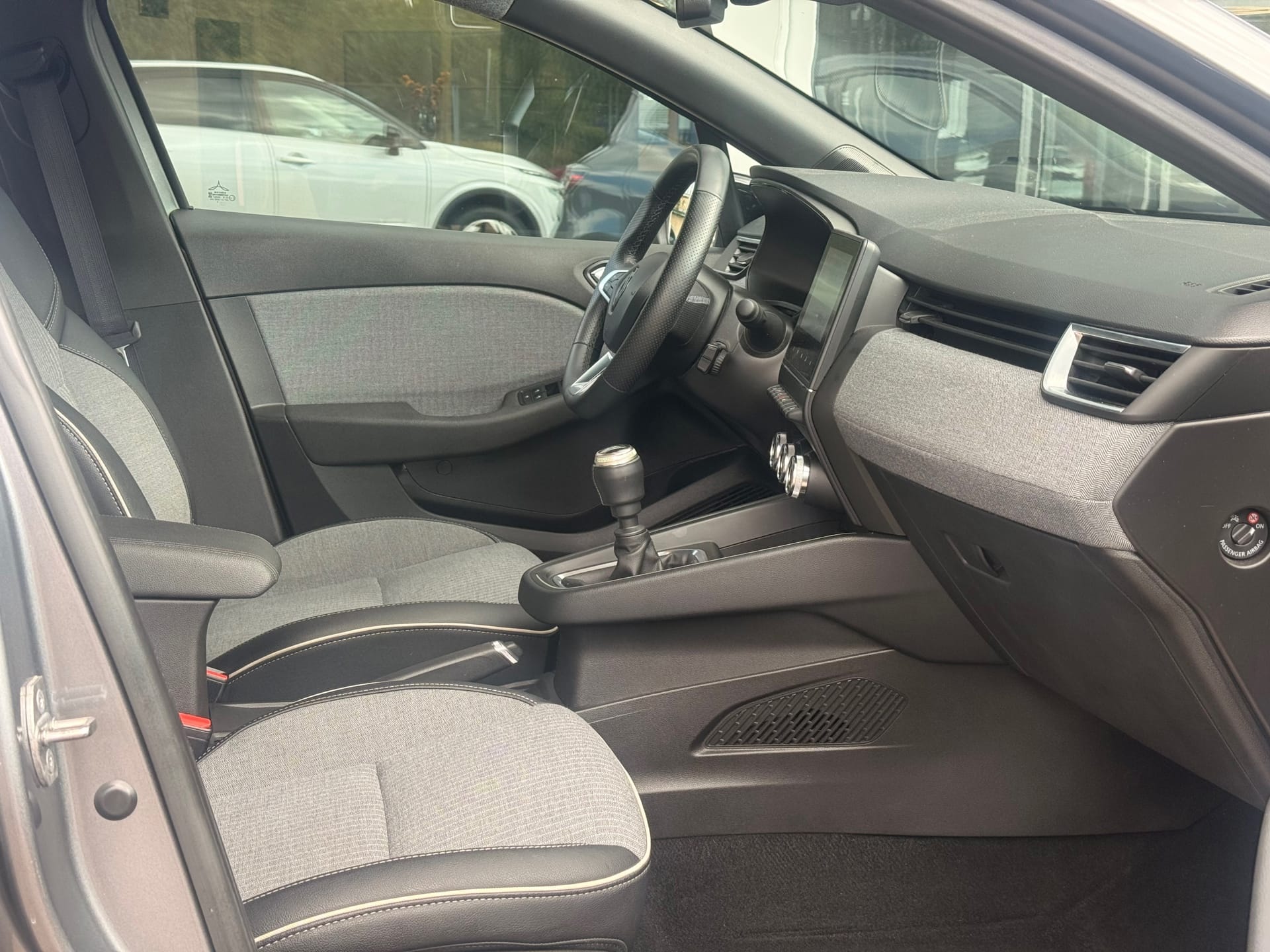 Renault Clio 1.0 TCe 90 GPF techno | Led | Carplay | Winter pack afbeelding 7