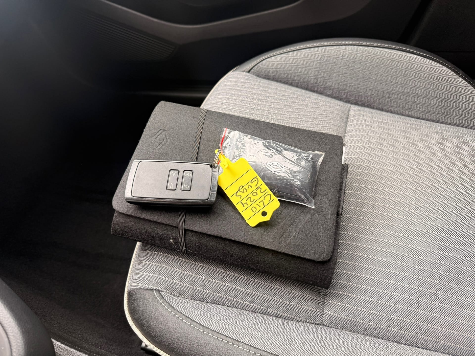 Renault Clio 1.0 TCe 90 GPF techno | Led | Carplay | Winter pack afbeelding 24